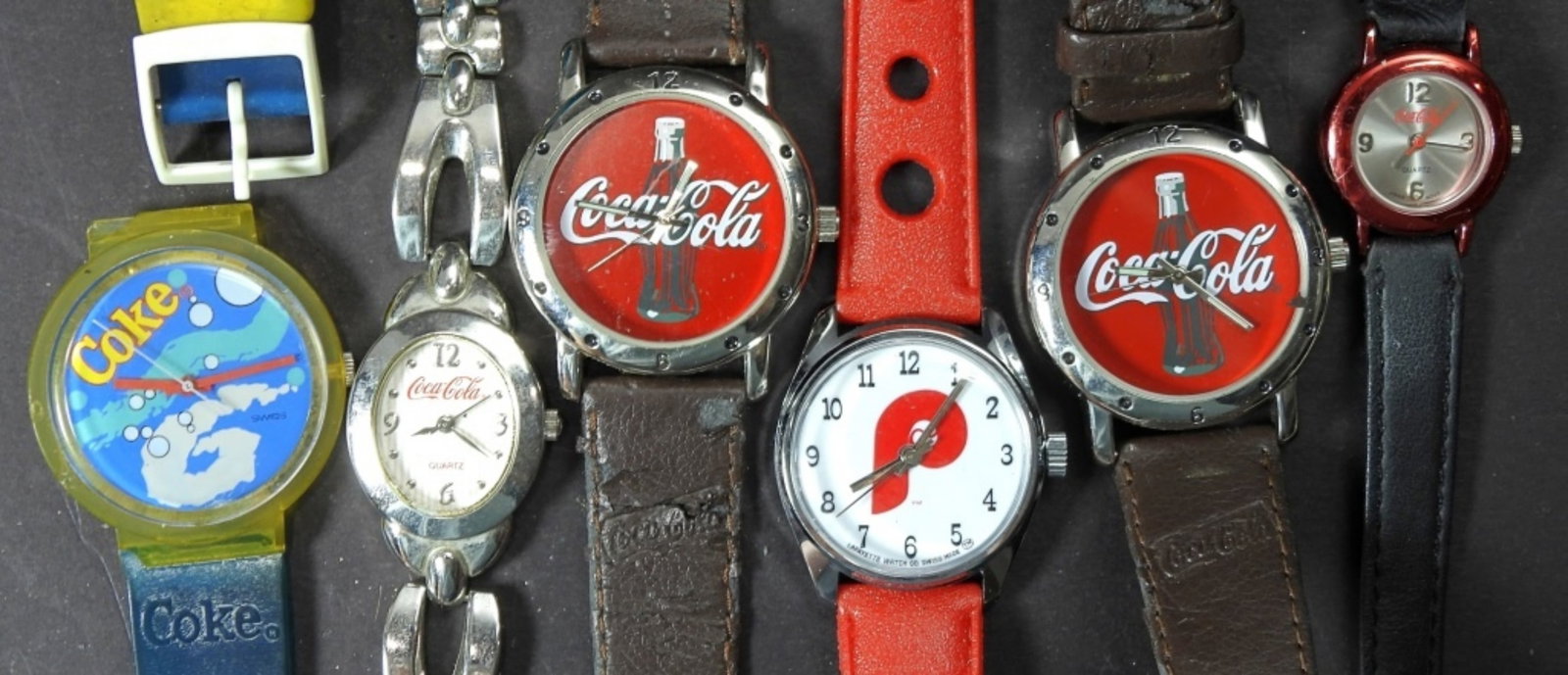 (5) COCA-COLA (1) "P" RED WATCH LOT: UNTESTED