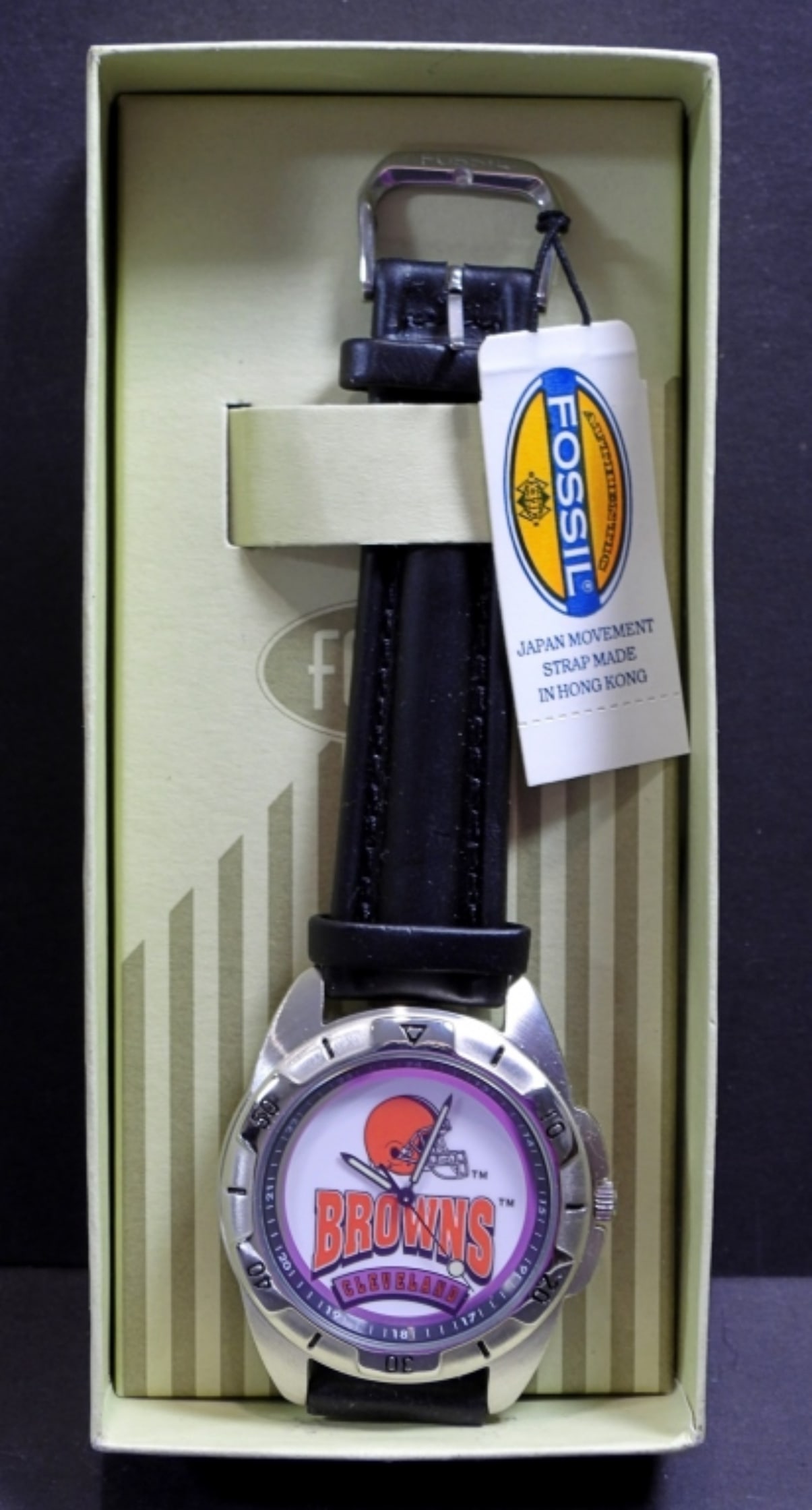 NFL BROWNS "FOSSIL" BRAND WATCH: NFL CLEVELAND BROWNS "FOSSIL" BRAND WATCH, UNTESTED, WATCH MAY OR MAY NOT WORK, COULD BE USED FOR PARTS OR REPAIR