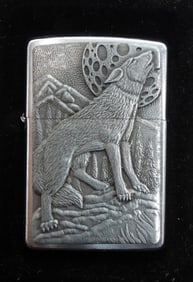 1996  SEALED ENDANGERED ANIMAL WOLF ZIPPO