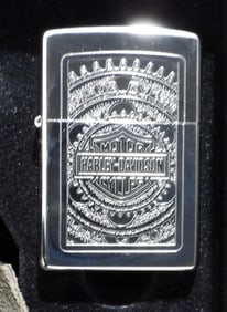 1997 SEALED HARLEY-DAVIDSON ZIPPO GIFT SET