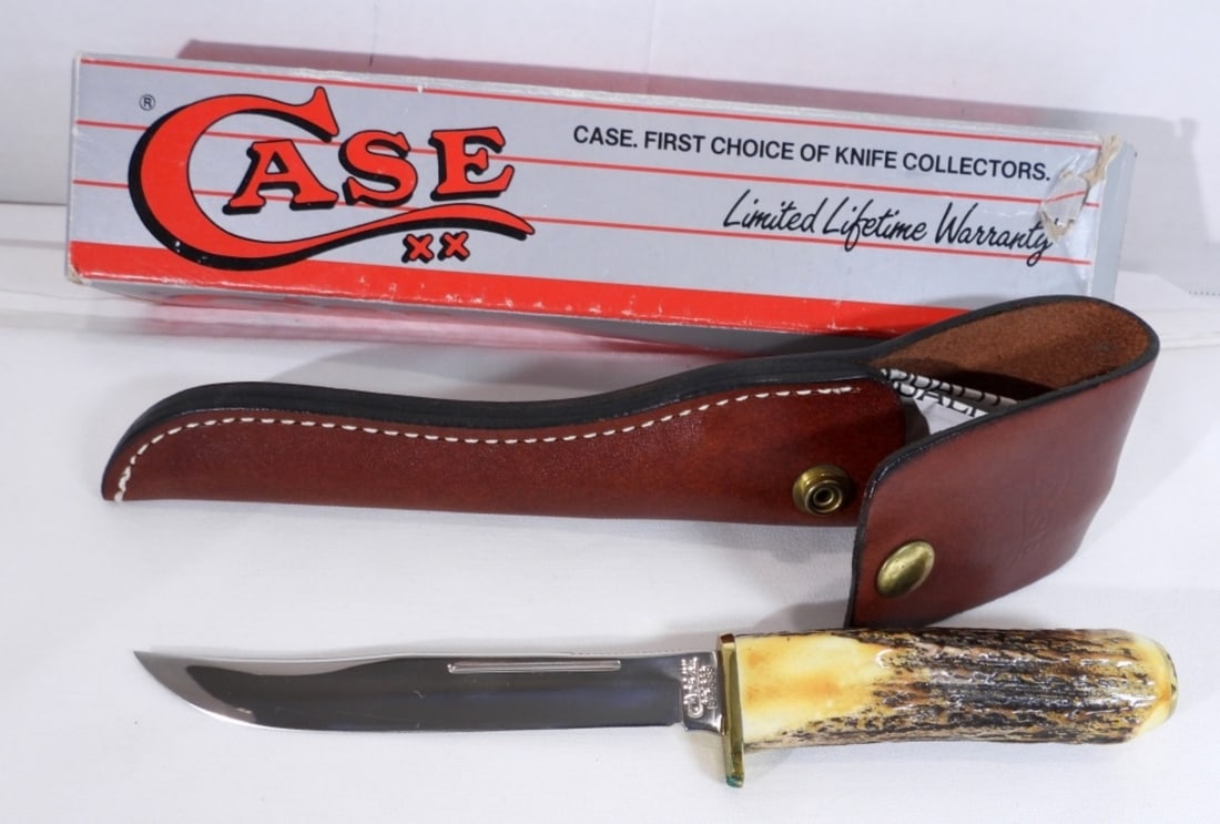 CASE HUNTING KNIFE IN ORIGINAL SHEATH (1 of 3)