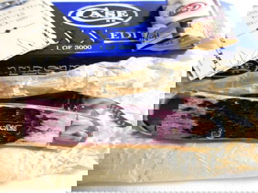 PINK LIMITED EDITION CASE POCKET KNIFE