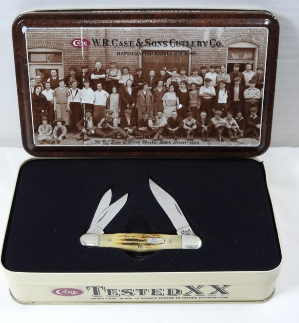 Case XX Pocket Knife in  Tin (1 of 2)