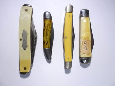(4) Pearl/Yellow Pocket Knives