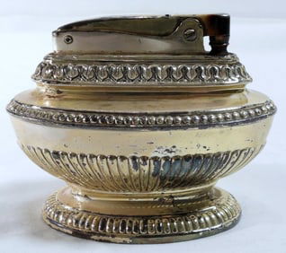 VINTAGE TABLE LIGHTER