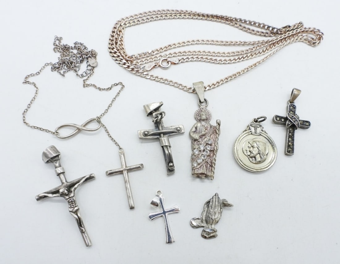 (8) RELIGIOUS PENDANTS & CHAINS (1 of 2)