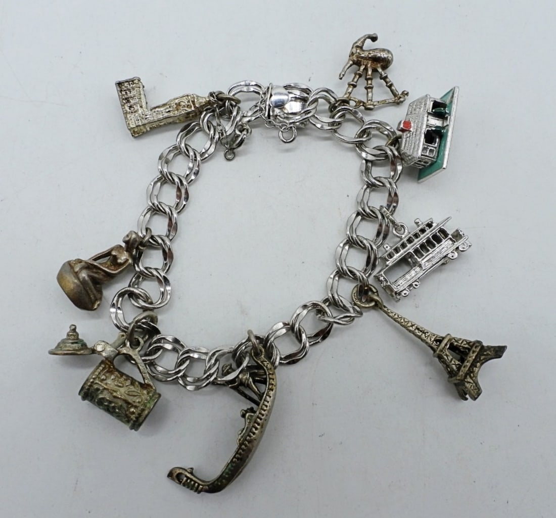 VTG STERLING CHARM BRACELET (1 of 3)