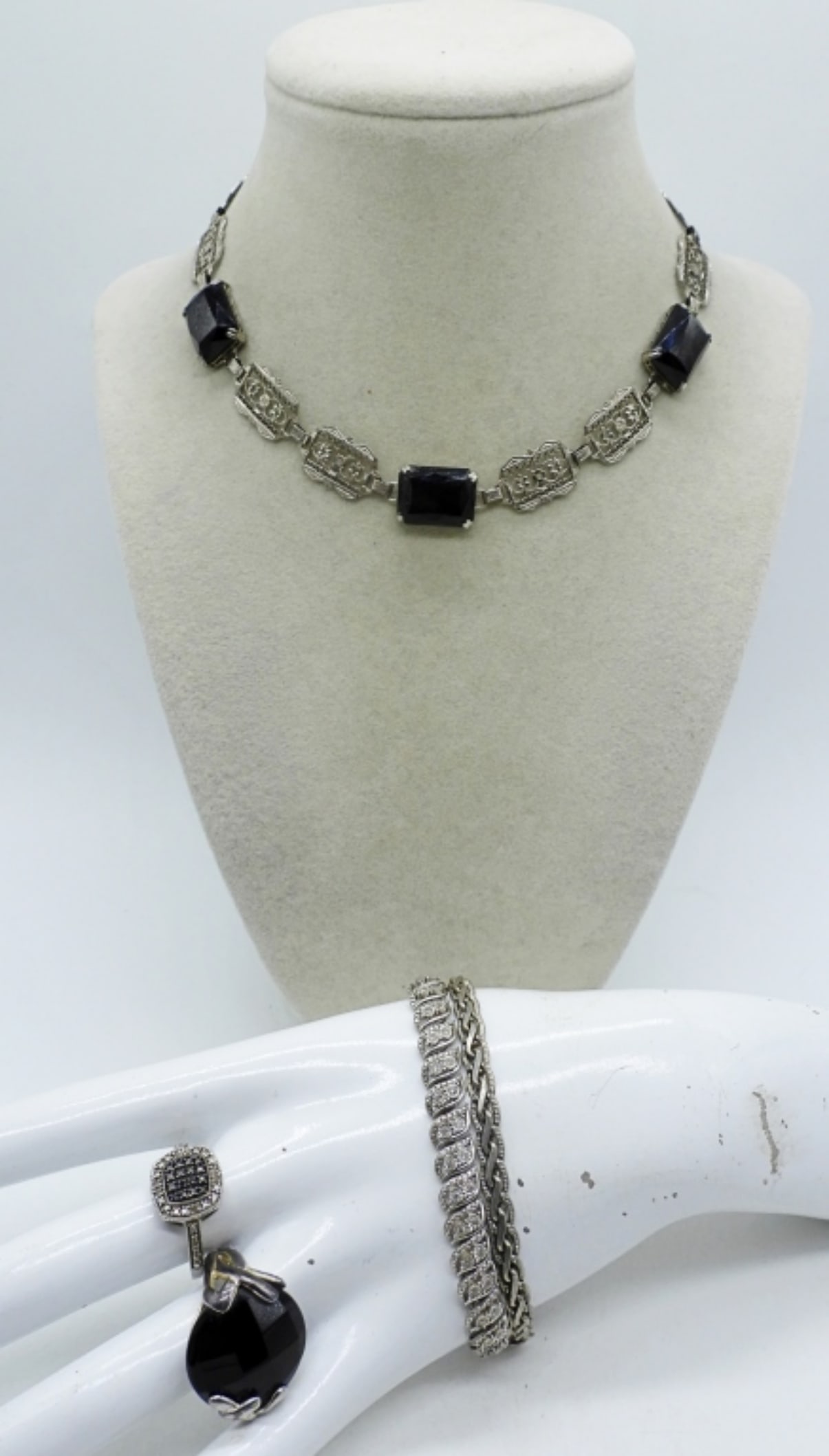 VTG STERLING & BLACK GEMSTONES SET (1 of 3)