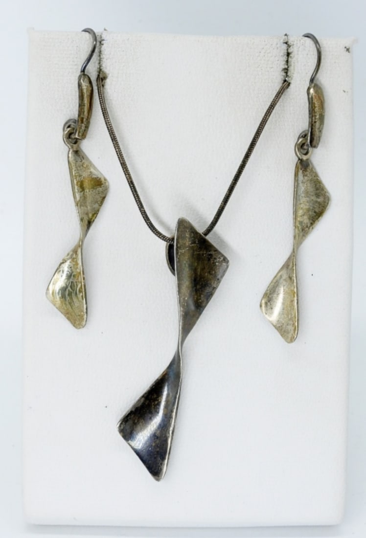 VTG STERLING NECKLACE EARRING SET (1 of 2)