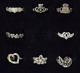 (8) 925 PETITE FASHION RINGS