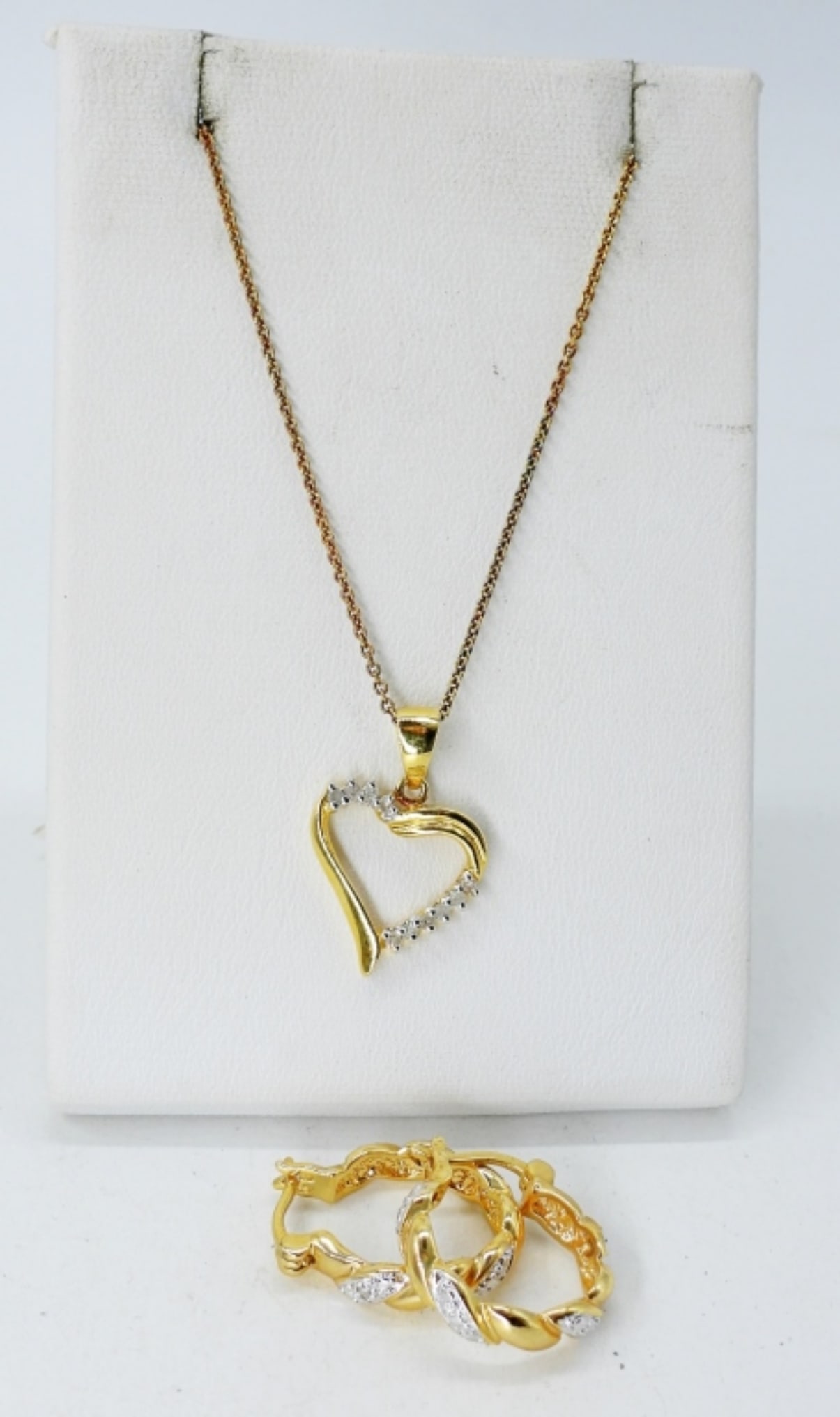 DIAMOND HEART NECKLACE & EARRINGS (1 of 1)