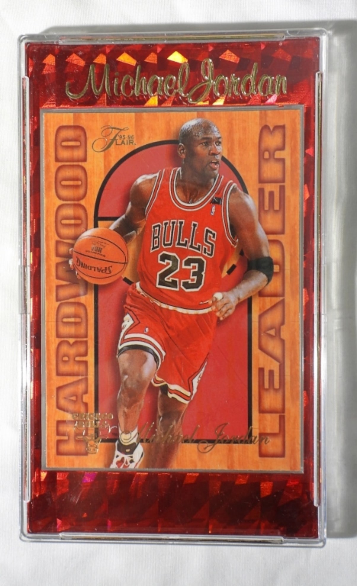 MICHAEL JORDAN 95-96 FLEER HARDWOOD LEADER: EXMT/NRMT, FLEER, IN SNAP CASE, CAN BE OPENED