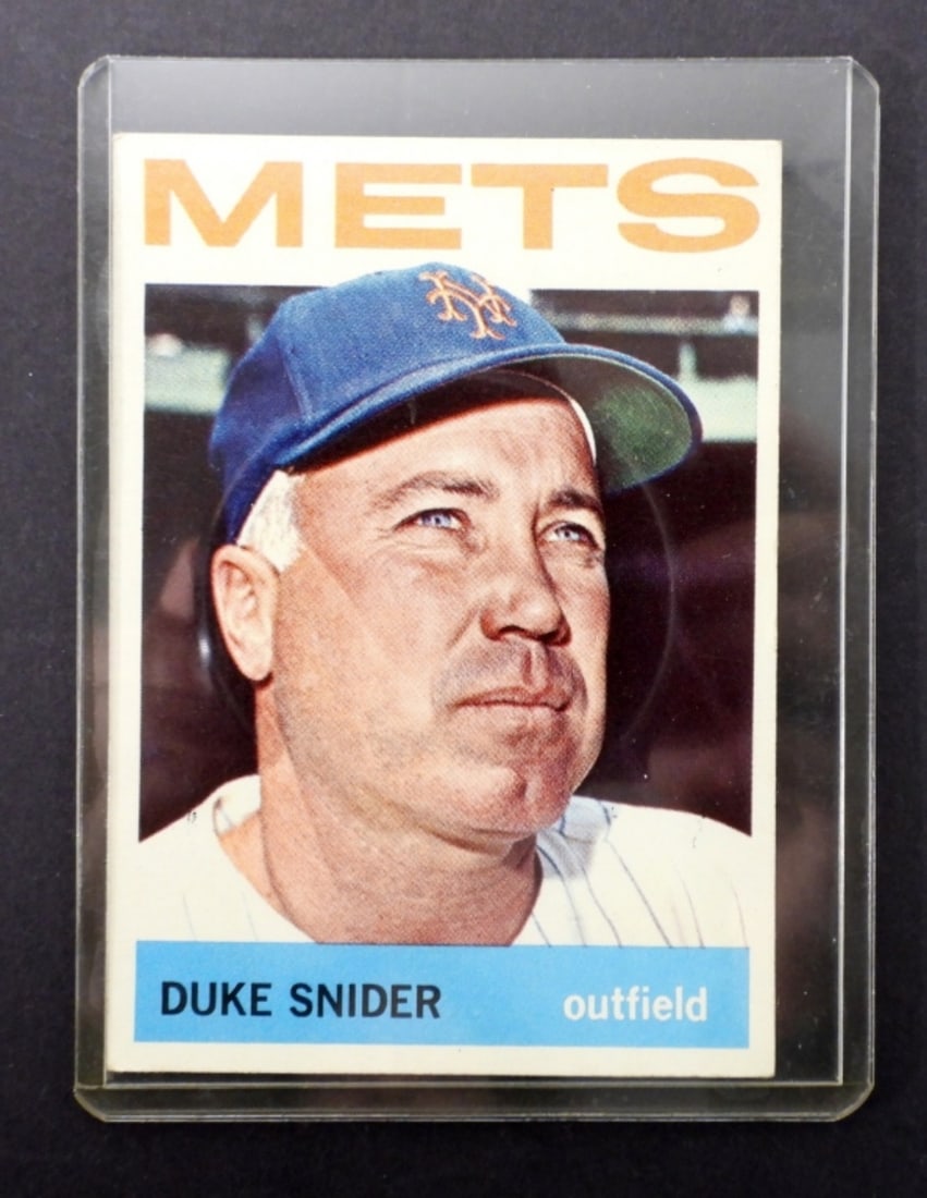 1964 DUKE SNIDER TOPPS BASEBALL CARD (1 of 2)