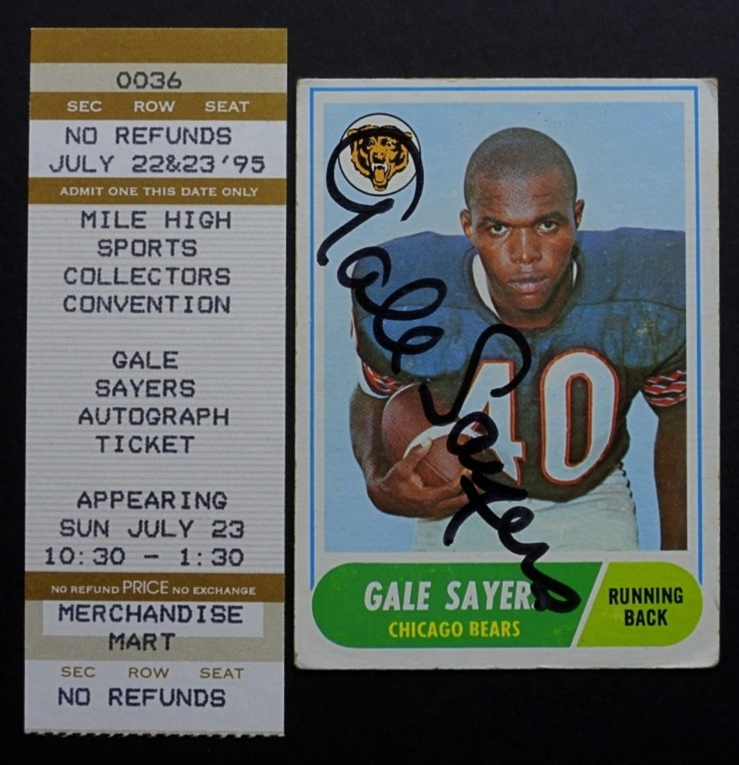 GALE SAYERS SIGNED FOOTBALL CARD (1 of 2)