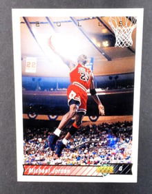 1992-93 UD MICHAEL JORDAN SPORTS CARD