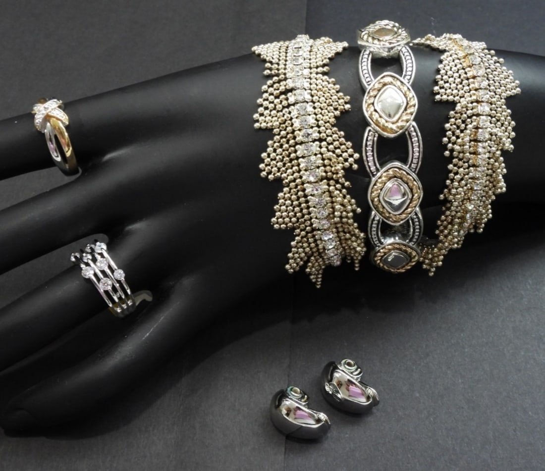 NAPIER TWO TONE BRACELET plus (2) RINGS: SIZES 8, (2)STRETCH SPARKLE BRACELETS missing one stone & CLIP ON EARRINGS