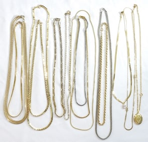 (13) VARIOUS CHAINS / NECKLACES
