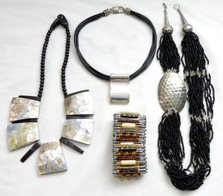 (3) CHUNKY NECKLACES & (1) SAFETY PIN