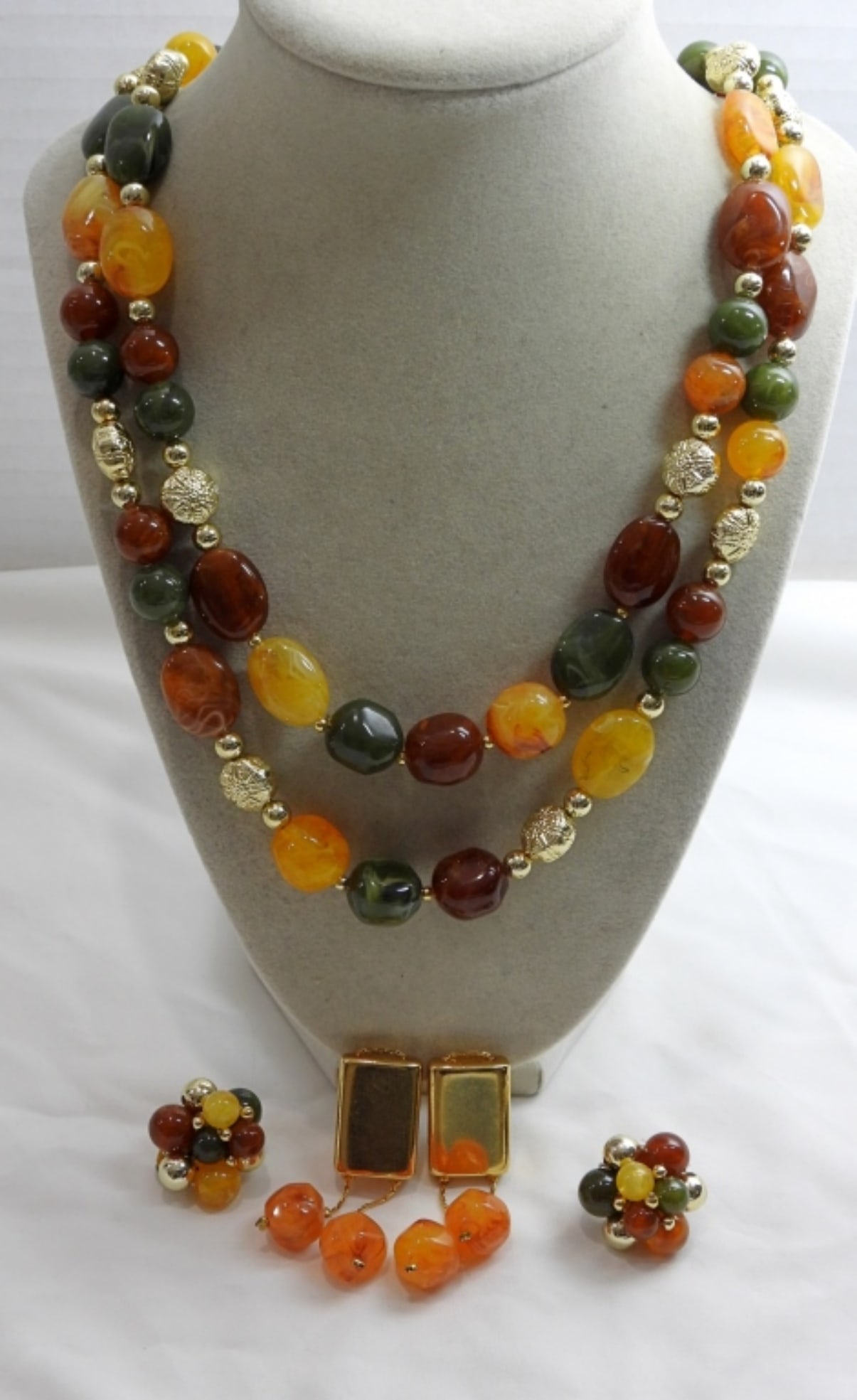 VINTAGE BEADED NECKLACE & EARRING SET: WITH EXTRA PAIR EARRINGS TO MATCH - BOTH CLIP-ON