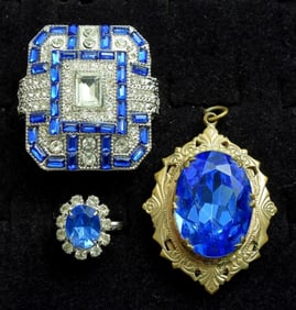 COLBALT BLUE VINTAGE LOCKET & RINGS