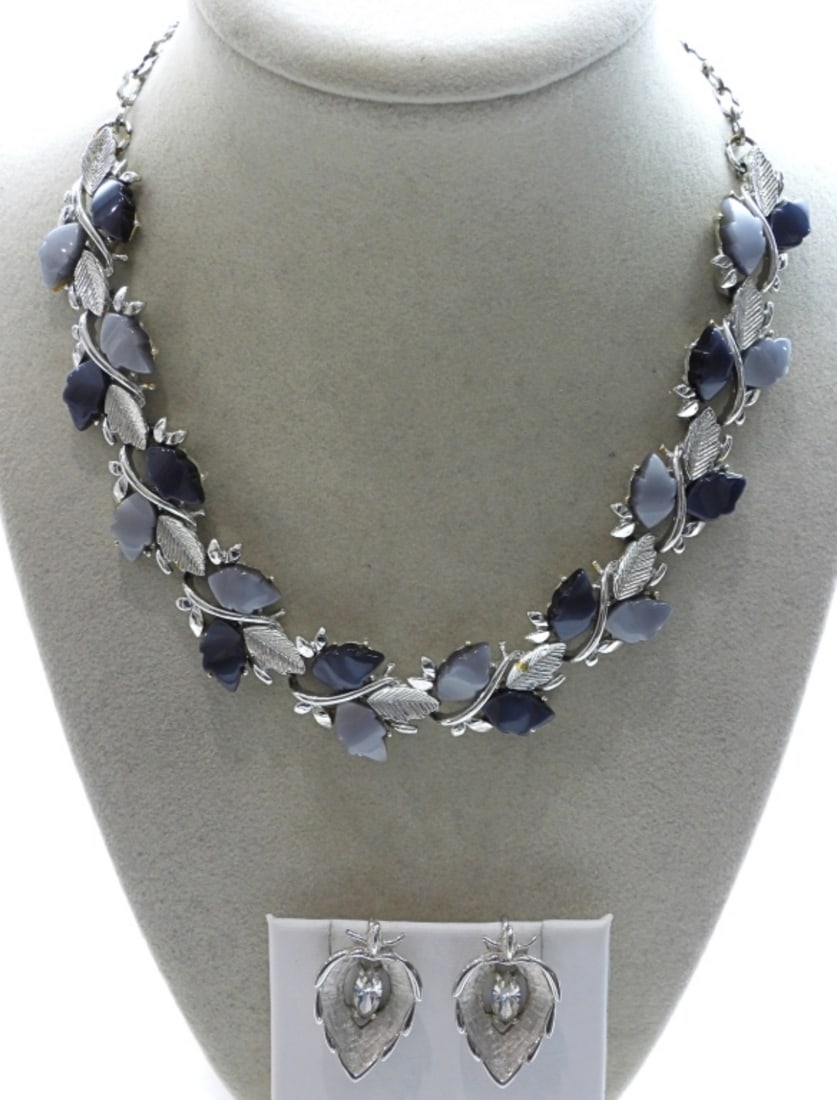 SWEEPING LEAF CHOCKER NECKLACE plus: SARAH COVENTRY LEAF CLIP-ON EARRINGS - NECKLACE 14" LONG