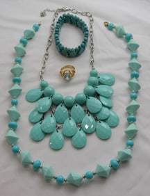 SOFT GREEN BLUE SUMMER FUN JEWELRY