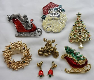 CHRISTMAS PINS & MORE