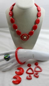RED PLASTIC JEWELRY RETRO LOT