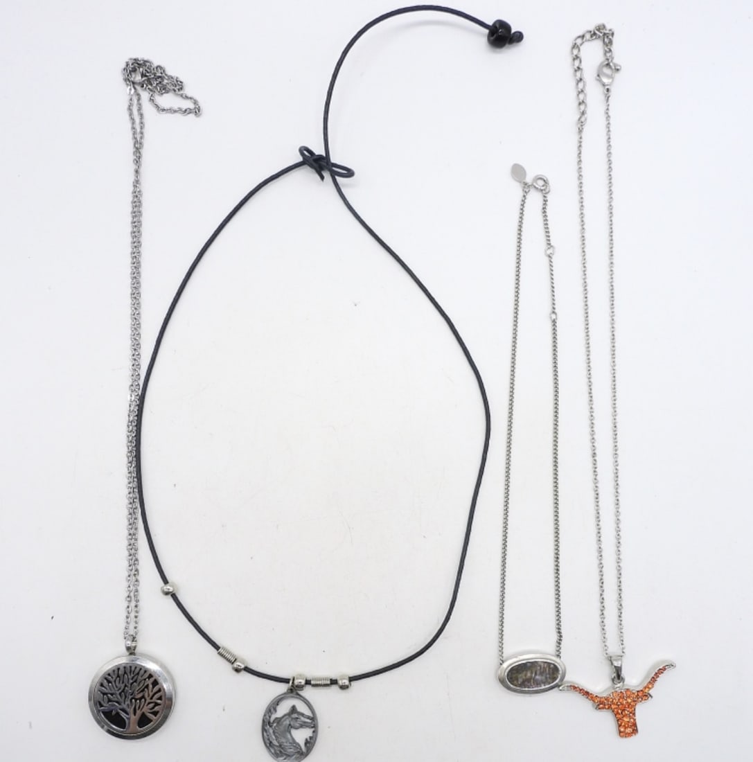 4 FASHION NECKLACES, AVON, PEWTER +: FOUR SILVER TONE FASHION NECKLACES. 14-24"