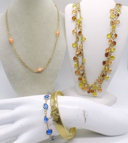 VTG COLORFUL GLASS BEADED NECKLACE +