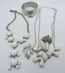 VINTAGE NECKLACES, BRACELET & PIN