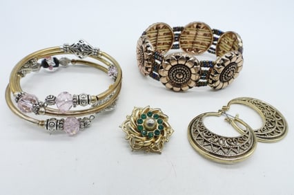 BRACELETS, EARRINGS & PIN - GOLD TONE