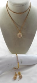 STUNNING BRACELET/NECKLACE/EARRING SET
