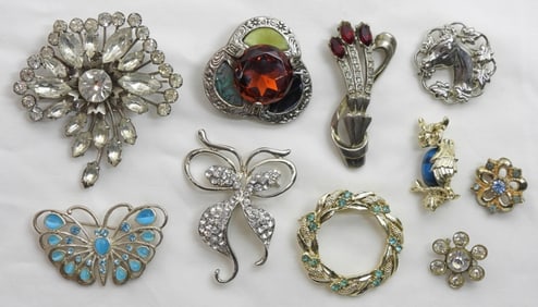 10 BEAUTIFUL WIDE VARIETY PIN LOT