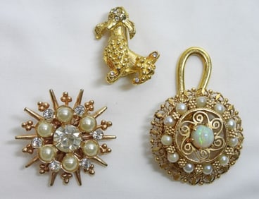 3 VARIETY GOLD TONED WOMENS PINS