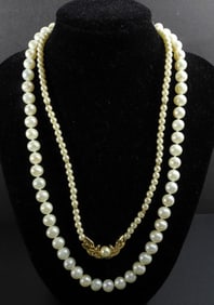 2 STUNNING FAUX PEARL NECKLACES
