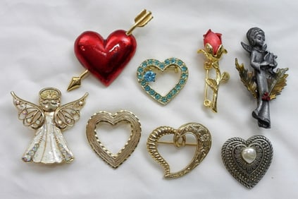 (8) BEAUTIFUL GOLD TONE FASHION PINS