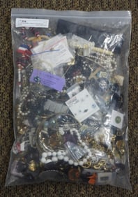 7 LBS. WEARABLE JEWELRY BAGGED LOT