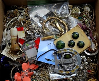 LARGE FLAT RATE TREASURE BOX
