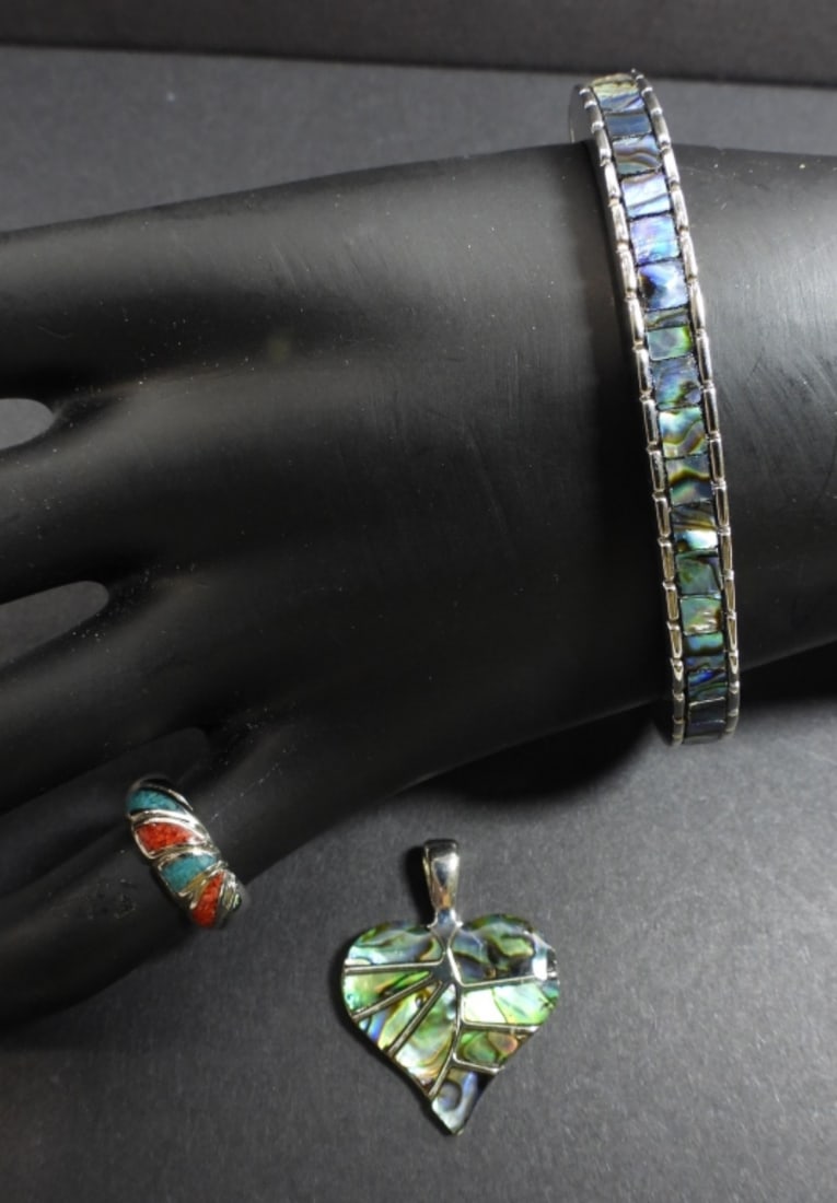 PRETTY BRACELET/RING/PENDANT SET: PRETTY BLUE MARBLE TONED BRACELET/RING/PENDANT SET