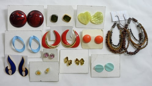 WIDE VARIETY BEAUTIFUL EARRING SETS