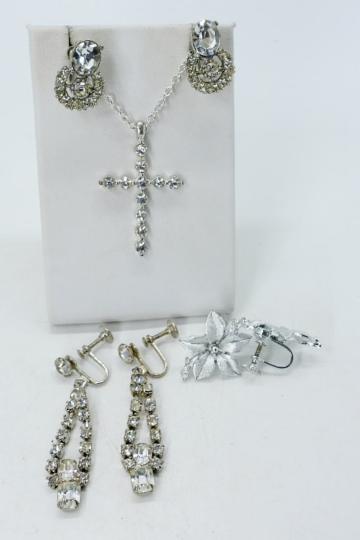 LISNER EARRINGS & RHINESTONE JEWELRY (1 of 2)
