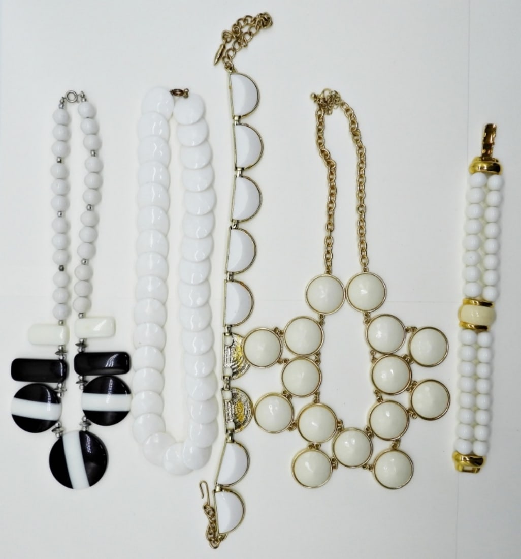 (5) WHITE VTG 80'S JEWELRY: FOUR NECKLACES, 17-20". ONE BRACELET, 8".