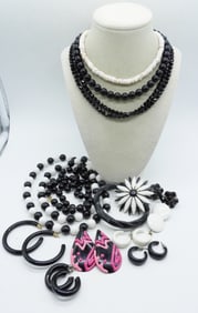B&W VTG NECKLACES, EARRINGS & MORE