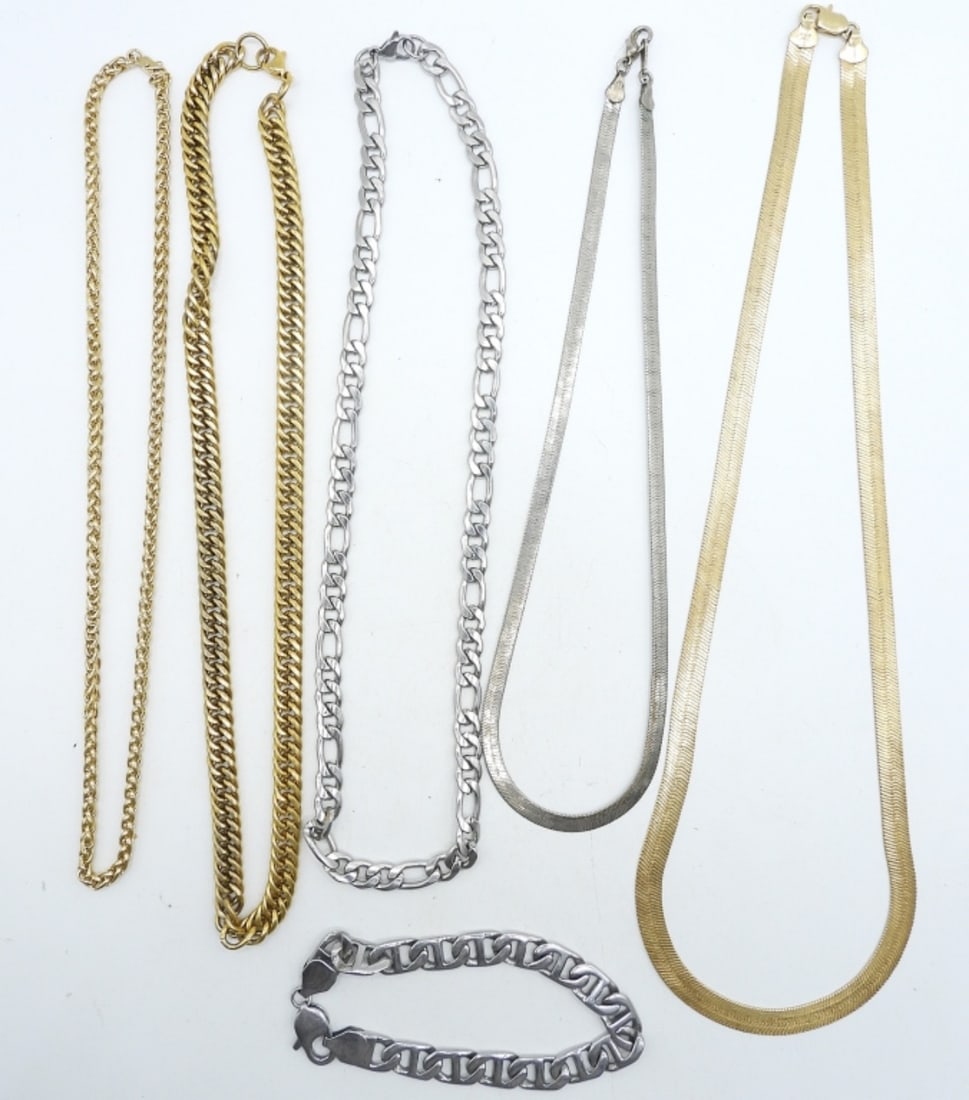 5 CHAINS, 1 BRACELET (1 of 2)