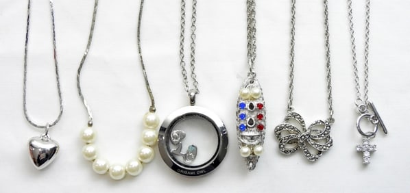SILVER TONE FASHION NECKLACES