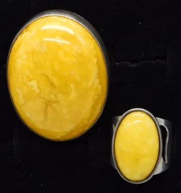 (2) BUTTERSCOTCH AMBER RINGS 925