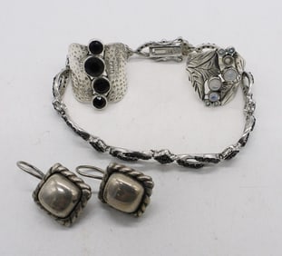 STERLING BLK ONYX & MOONSTONE RINGS +
