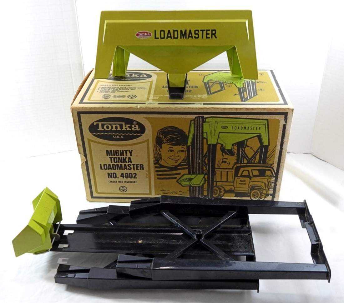ORIGINAL 1970S TONKA MIGHTY LOADMASTER: ORIGINAL 1970S TONKA MIGHTY LOADMASTER NO. 4002, UNTESTED, WE DID NOT TEST TO SEE IF THIS TOY WAS IN RUNNING WORKING CONDITION - in ORIGINAL BOX