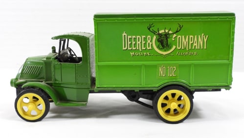 1925 REPLICA VINTAGE JOHN DEER COIN BANK